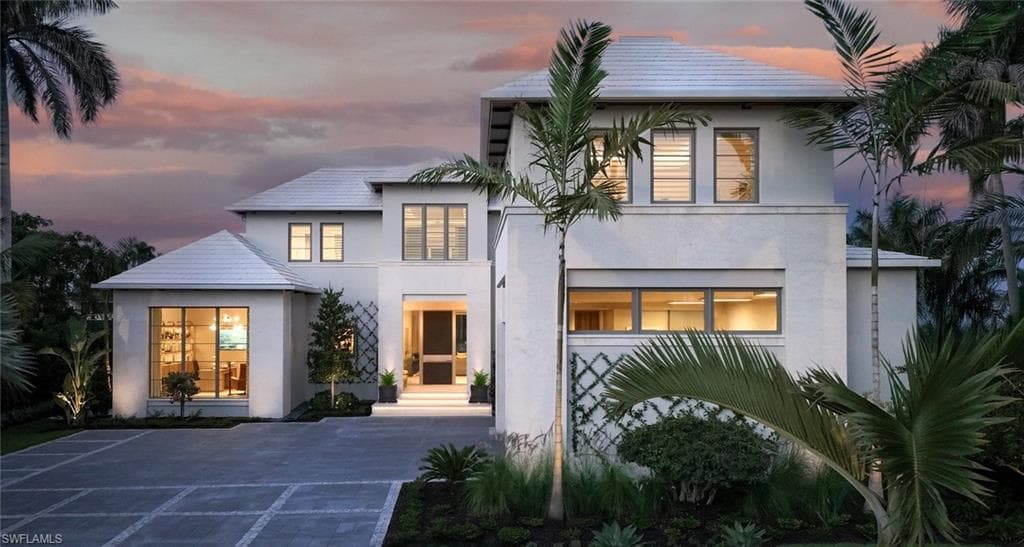 3233 Gin LN NAPLES, FL 34102