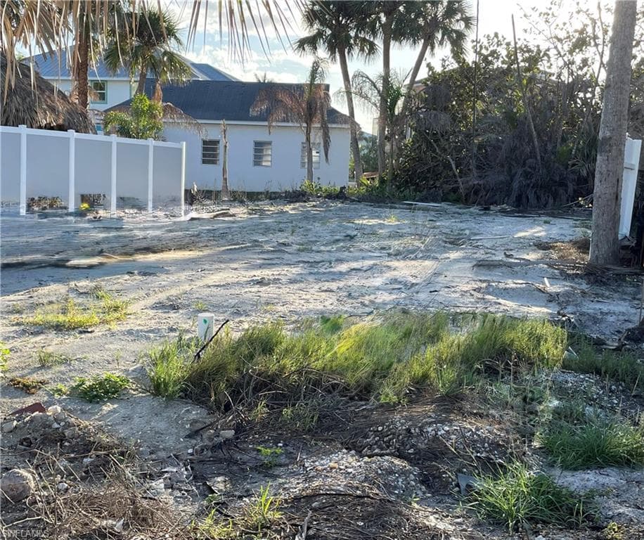 260 Miramar ST FORT MYERS BEACH, FL 33931