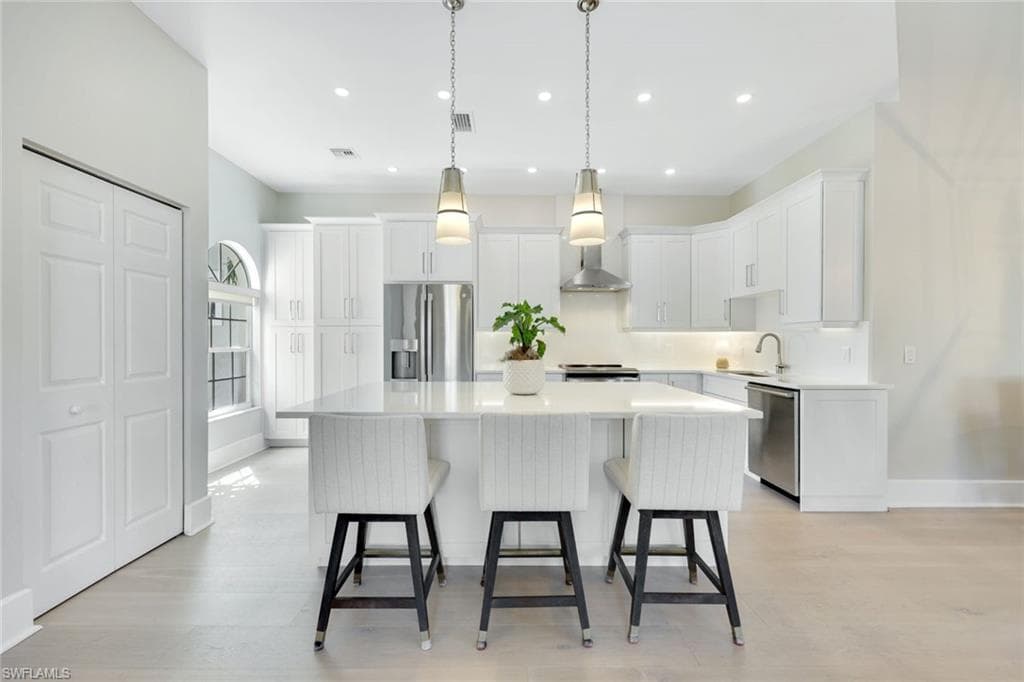 1585 Clermont DR O202 NAPLES, FL 34109