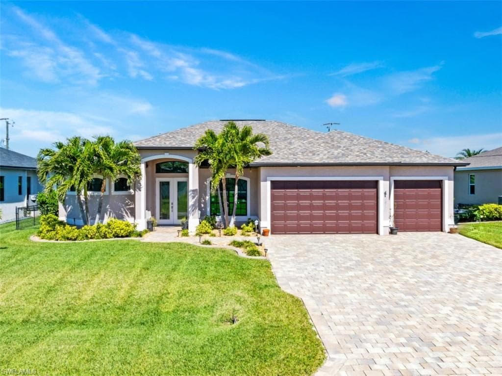 1811 SW 40th TER CAPE CORAL, FL 33914