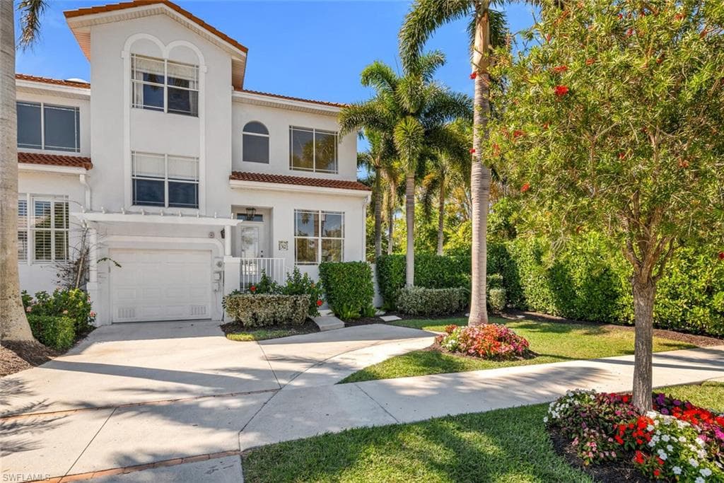 962 5th ST S 5 NAPLES, FL 34102