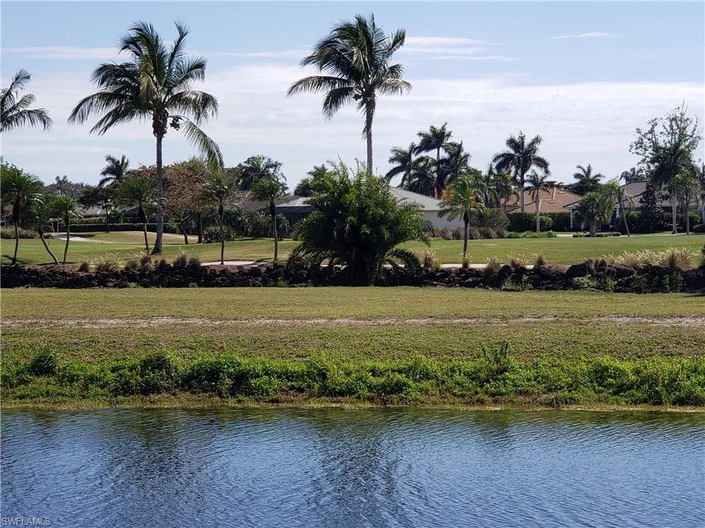 5435 Rattlesnake Hammock RD E-102 NAPLES, FL 34113
