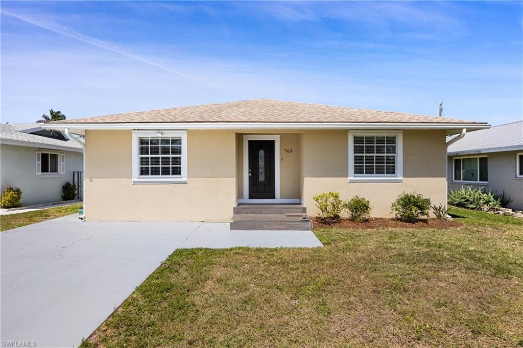 763 106th AVE N NAPLES, FL 34108