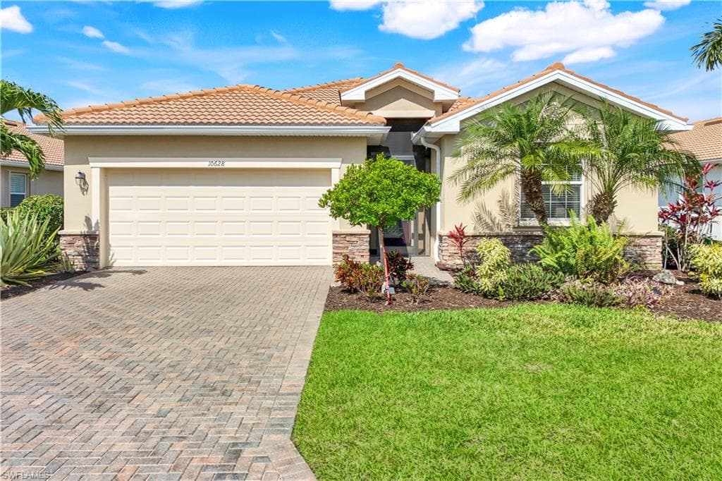 10628 Pistoia DR FORT MYERS, FL 33913