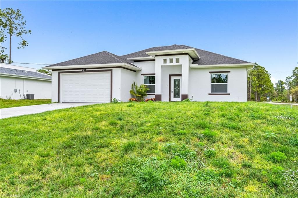 804 W 8th ST LEHIGH ACRES, FL 33972