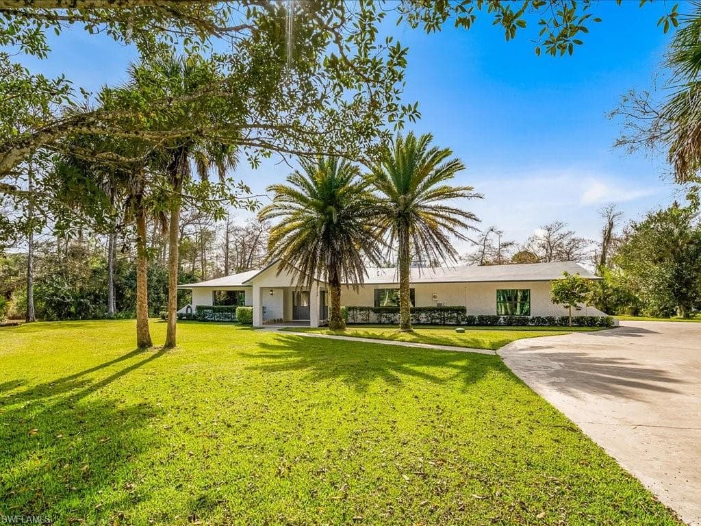 2550 16TH AVE NE NAPLES, FL 34120