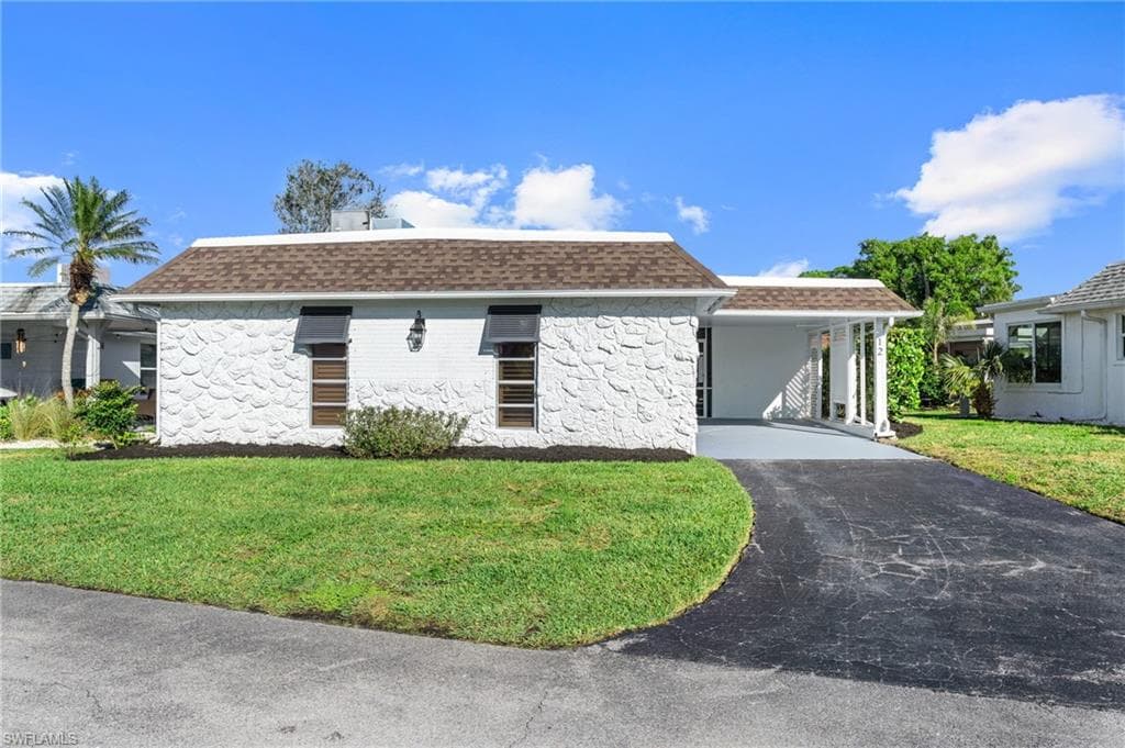 12 Hackney LN NAPLES, FL 34112