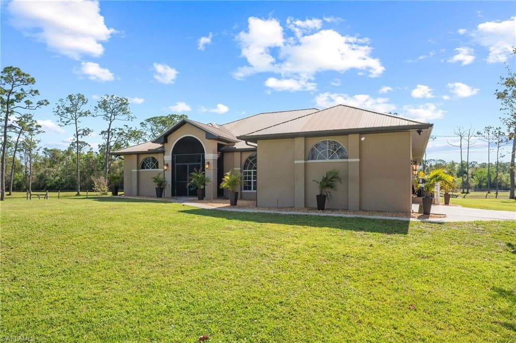 20750 Huffmaster RD NORTH FORT MYERS, FL 33917