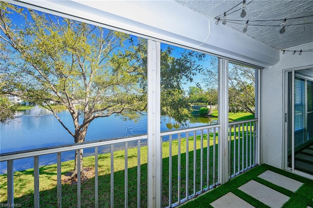 9580 Victoria LN 203 NAPLES, FL 34109