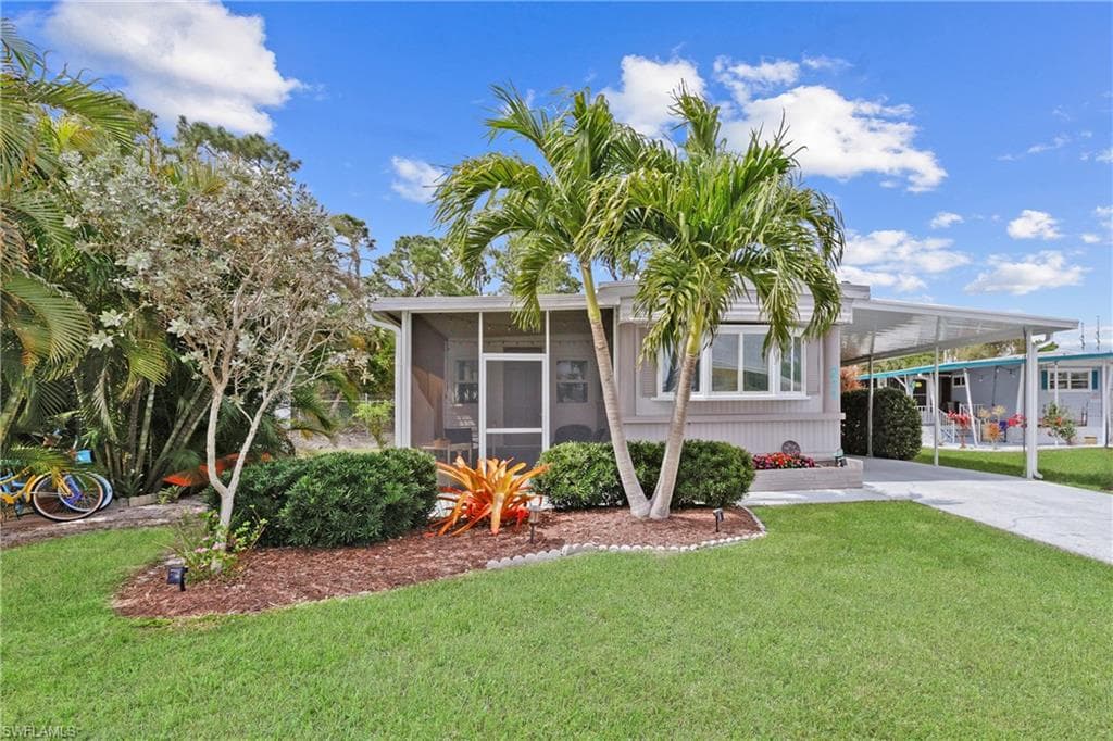 211 Shrub LN N NORTH FORT MYERS, FL 33917