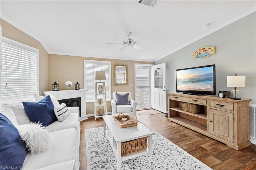 20591 River DR N ESTERO, FL 33928