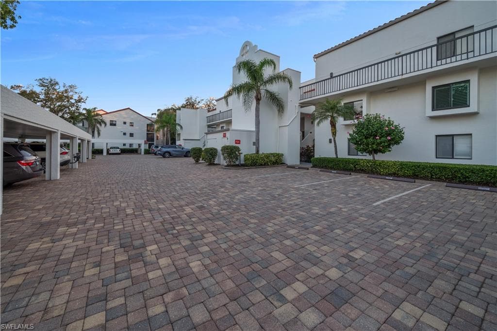 586 Beachwalk CIR O203 NAPLES, FL 34108
