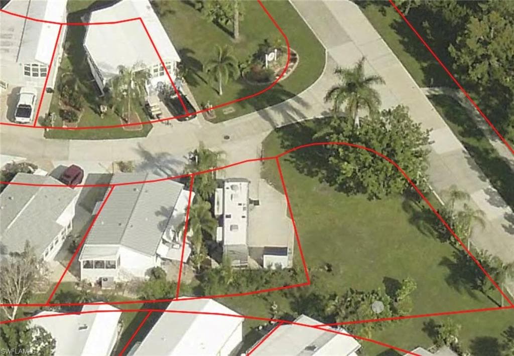 10726 Red Cardinal CIR ESTERO, FL 33928