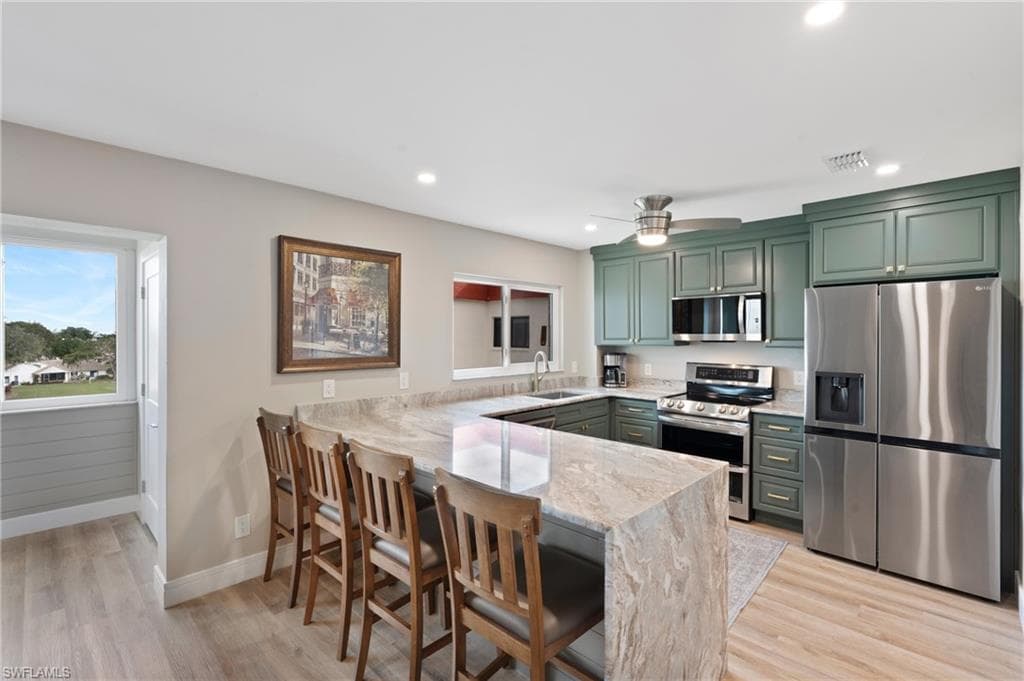 7402 Lake Breeze DR 401 FORT MYERS, FL 33907