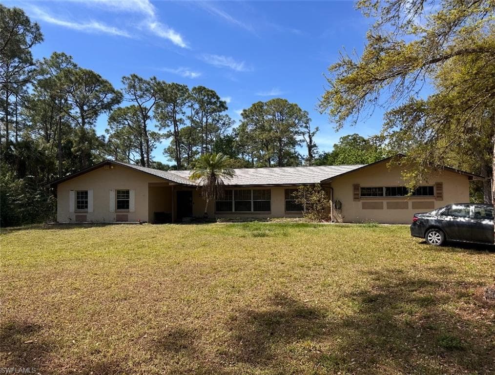 4756 Skates CIR FORT MYERS, FL 33905