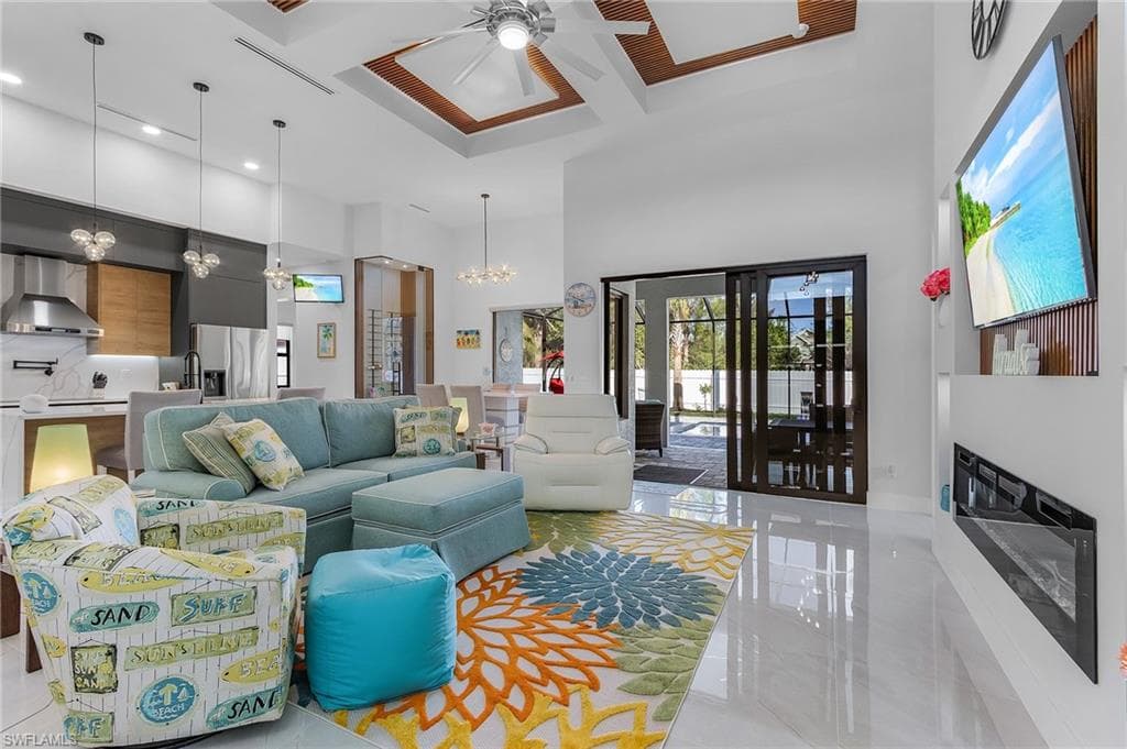 417 SW 19th AVE CAPE CORAL, FL 33991
