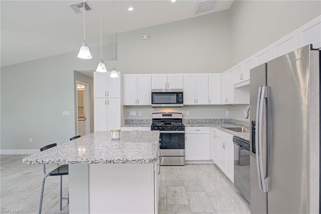185 Village CIR 27 LABELLE, FL 33935