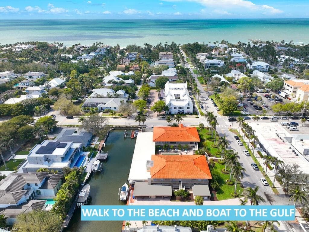 320 14th AVE S 320D NAPLES, FL 34102