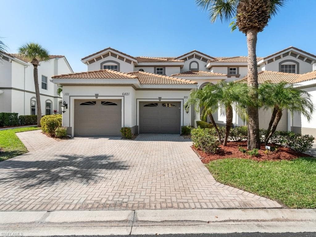 6821 Sterling Greens DR 201 NAPLES, FL 34104