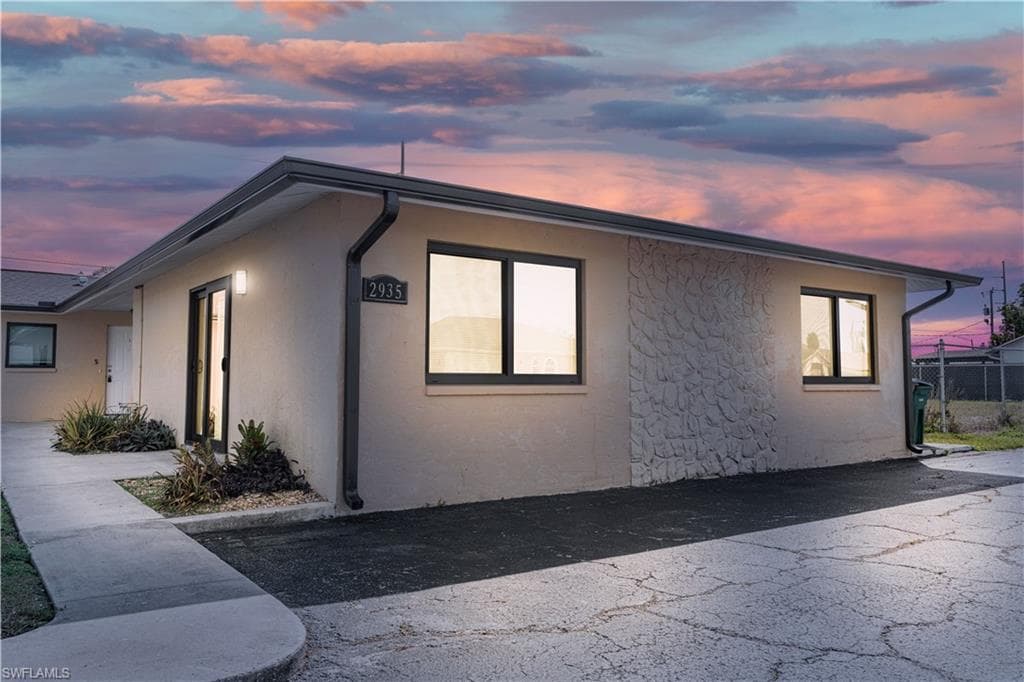 2935 SE 15th PL 6 CAPE CORAL, FL 33904