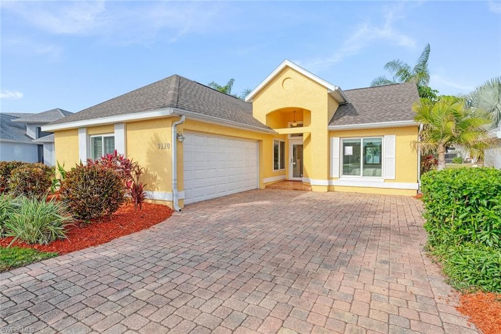 9120 Greenleaf CT FORT MYERS, FL 33919