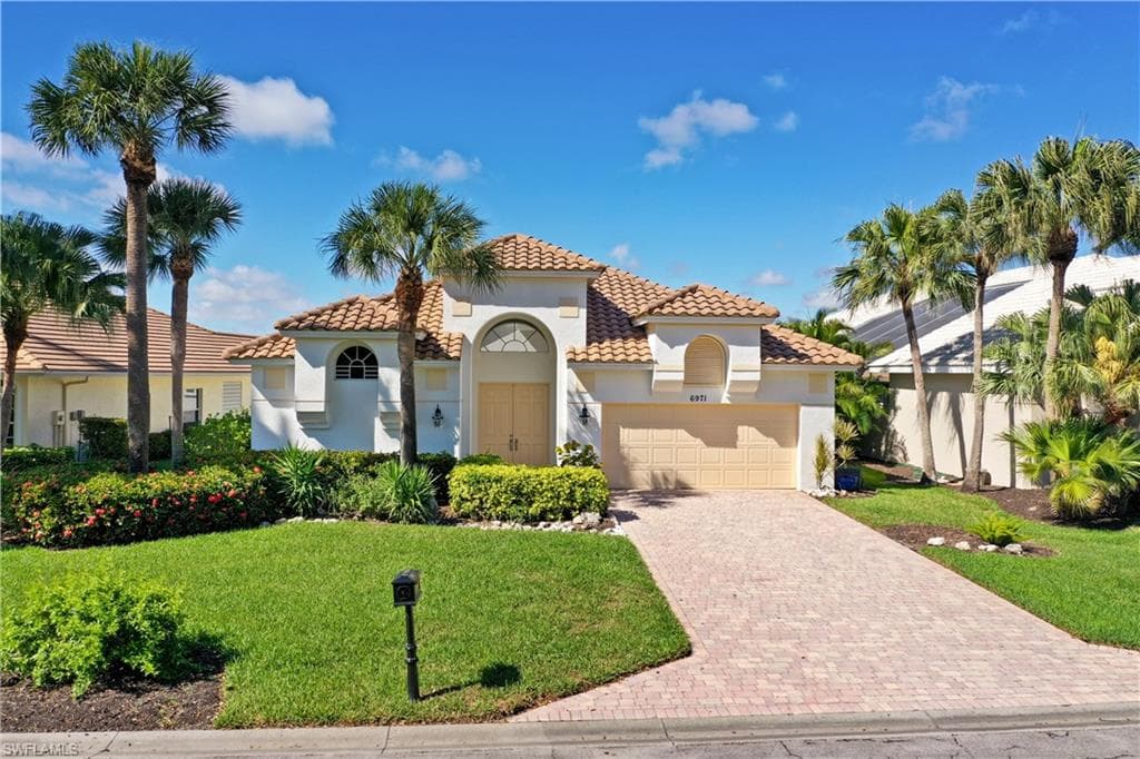 6971 Mauna Loa LN NAPLES, FL 34113