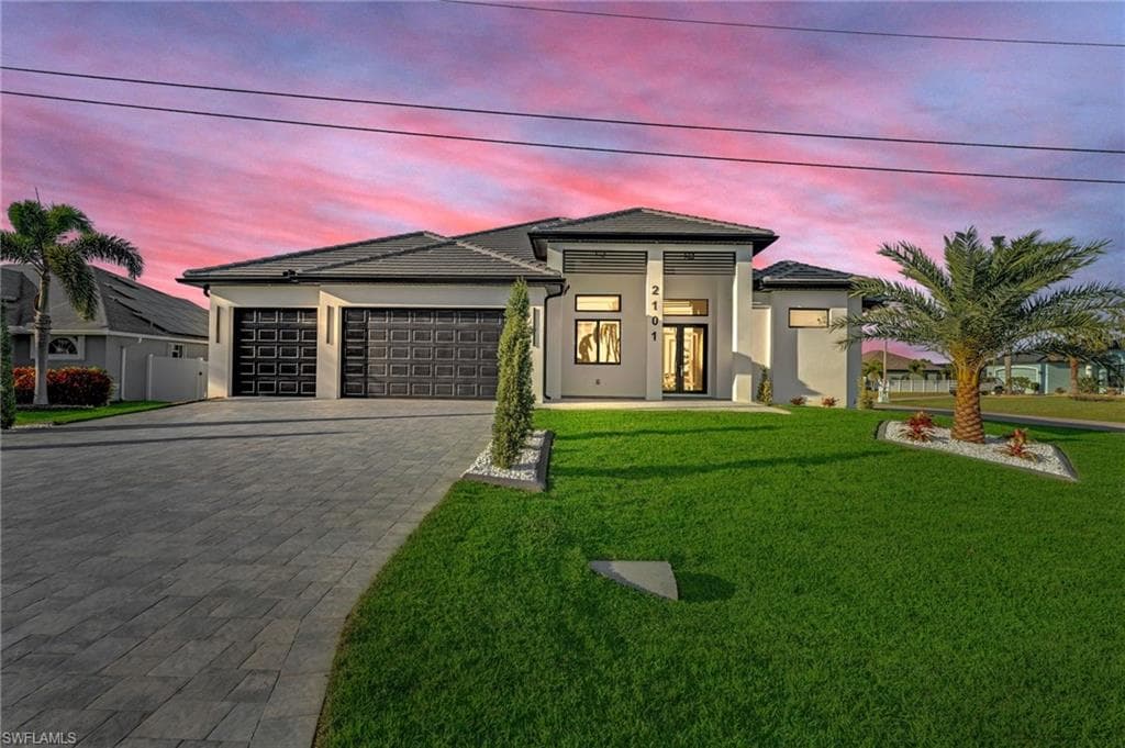 2101 SW 26th TER CAPE CORAL, FL 33914