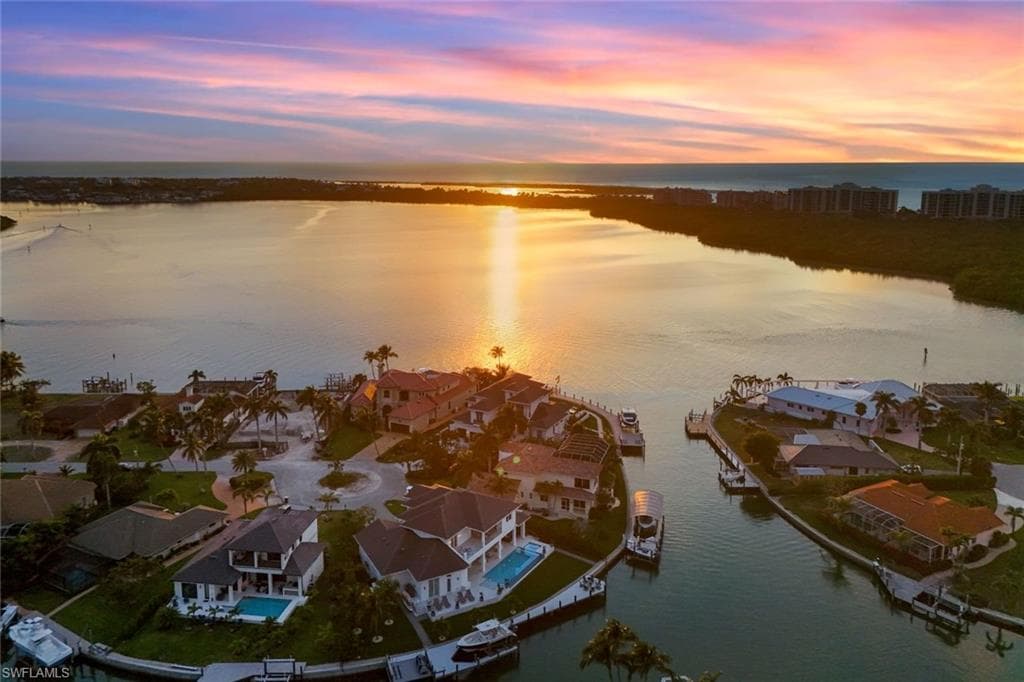 1091 Old Marco LN MARCO ISLAND, FL 34145