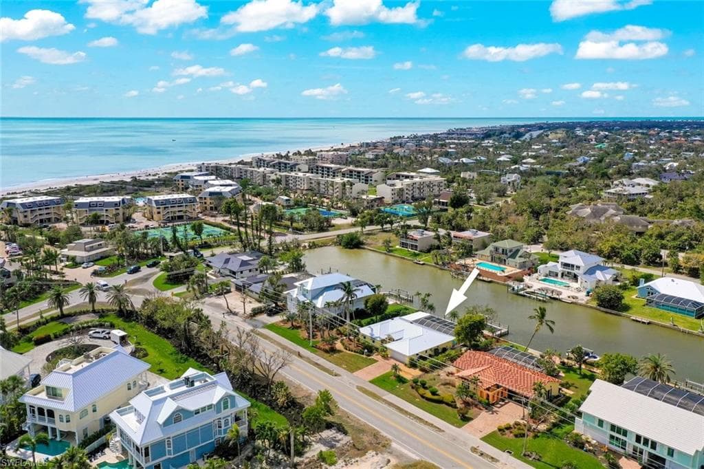 821 Lindgren BLVD SANIBEL, FL 33957