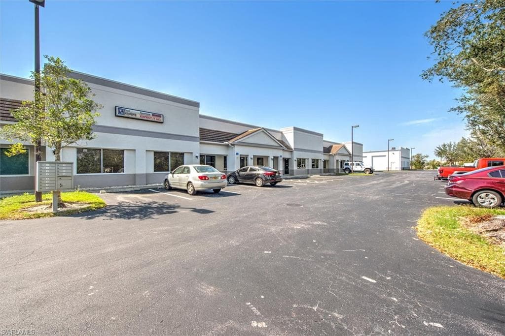 10801 Sunset Plaza CIR 1DB FORT MYERS, FL 33908