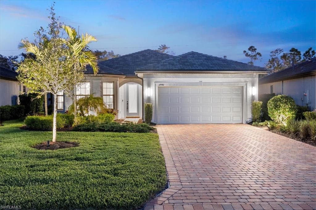 6906 Winding Cypress DR NAPLES, FL 34114