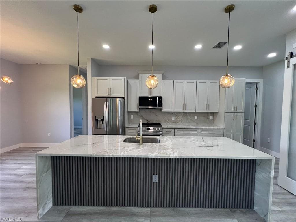 1104 Alaska AVE LEHIGH ACRES, FL 33971