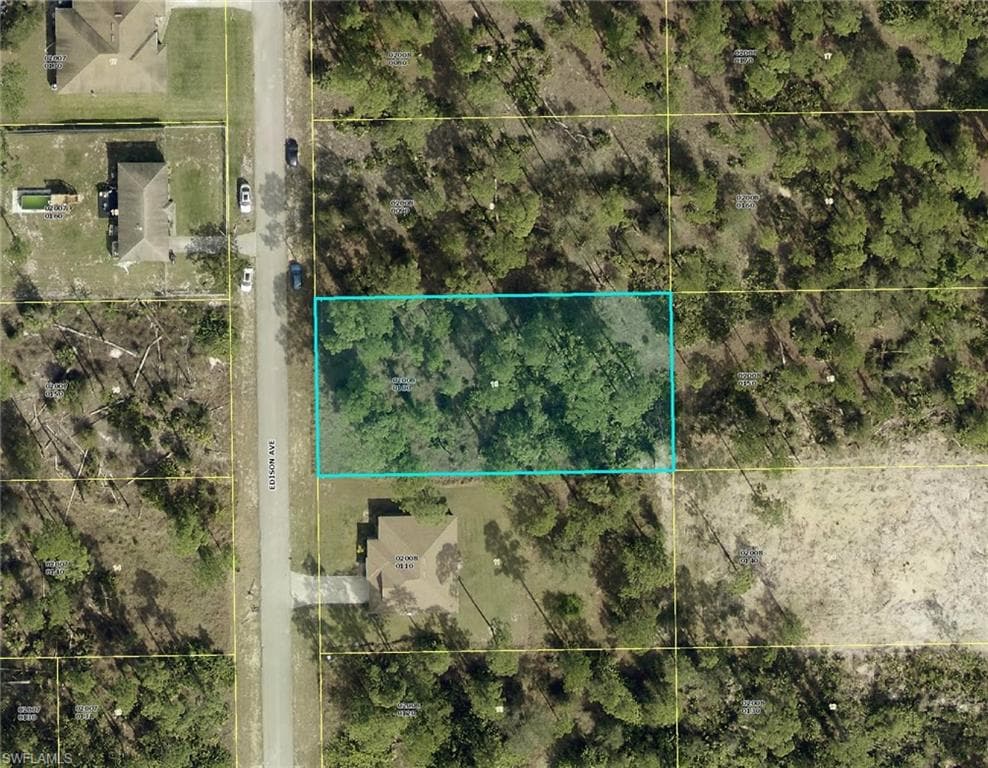 1604 Edison AVE LEHIGH ACRES, FL 33972