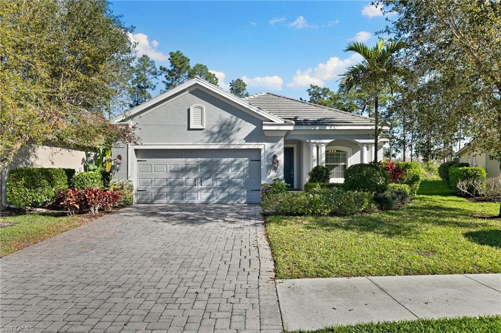 3593 Canopy CIR NAPLES, FL 34120