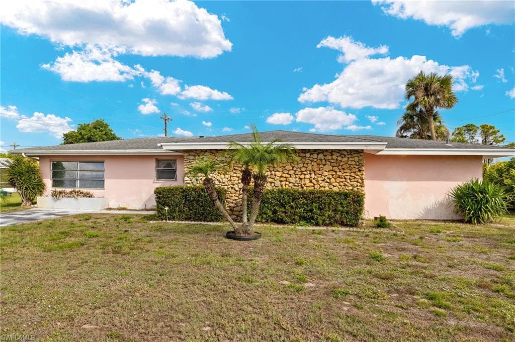802 Hillside ST LEHIGH ACRES, FL 33936