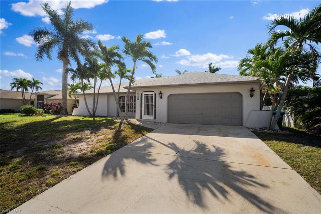 1510 43rd TER CAPE CORAL, FL 33914