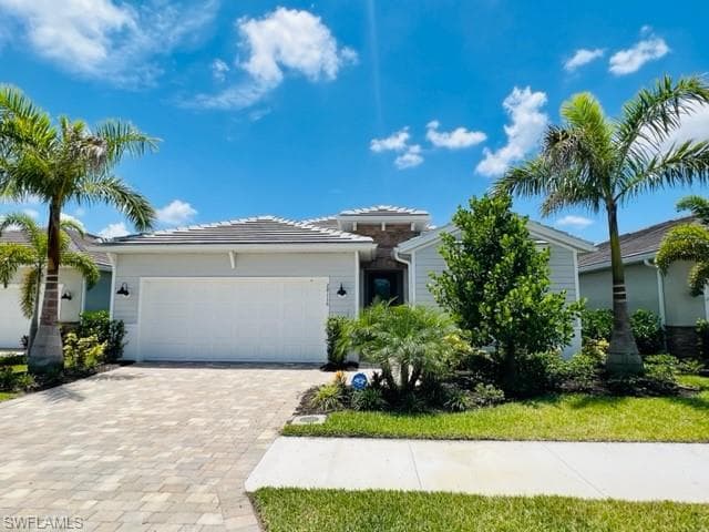 28116 SEASONS TIDE AVE BONITA SPRINGS, FL 34135