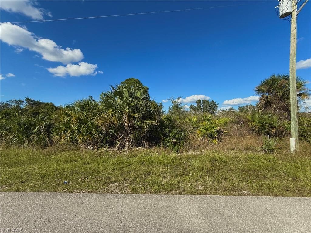 2710 65th ST W LEHIGH ACRES, FL 33971
