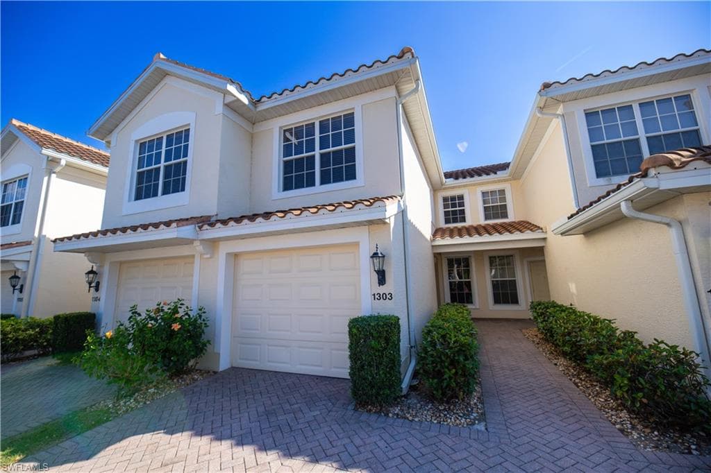 1415 Tiffany LN 1303 NAPLES, FL 34105