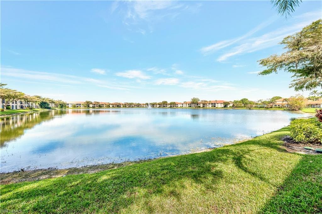 6448 Huntington Lakes CIR 102 NAPLES, FL 34119