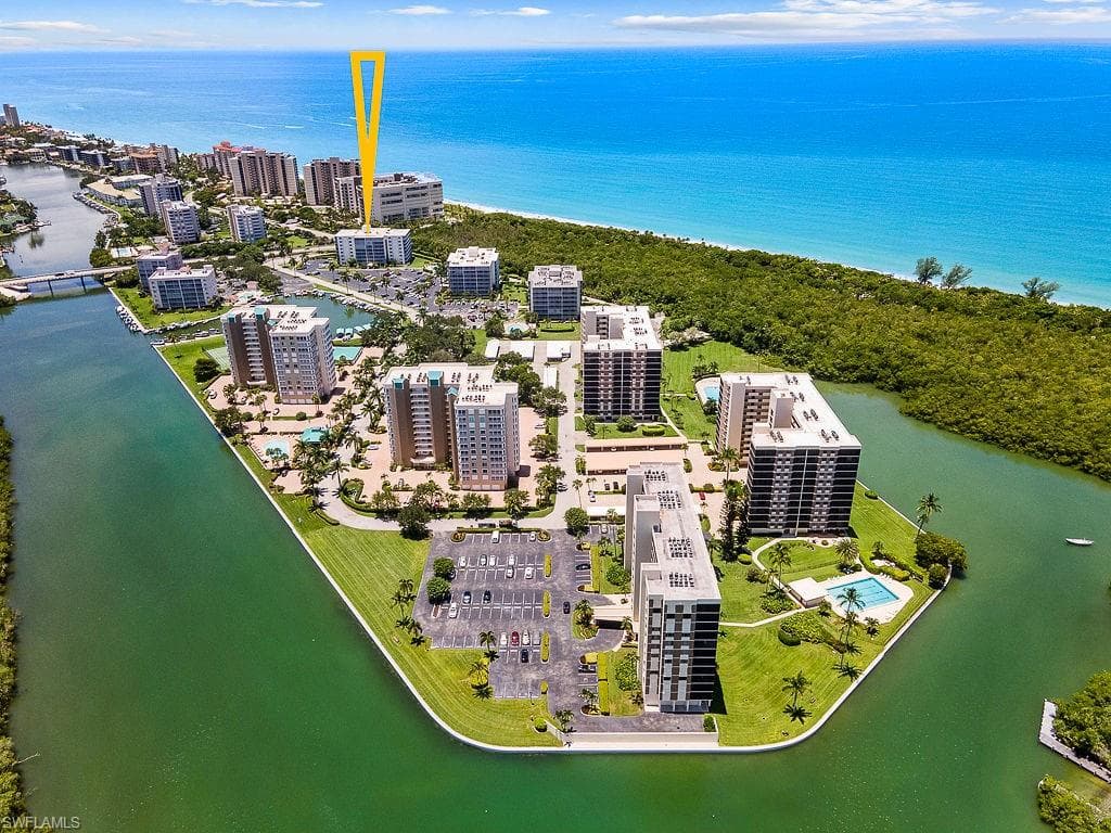3 Bluebill AVE 303 NAPLES, FL 34108