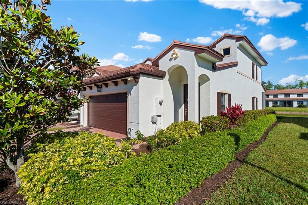 7766 Bristol CIR NAPLES, FL 34120