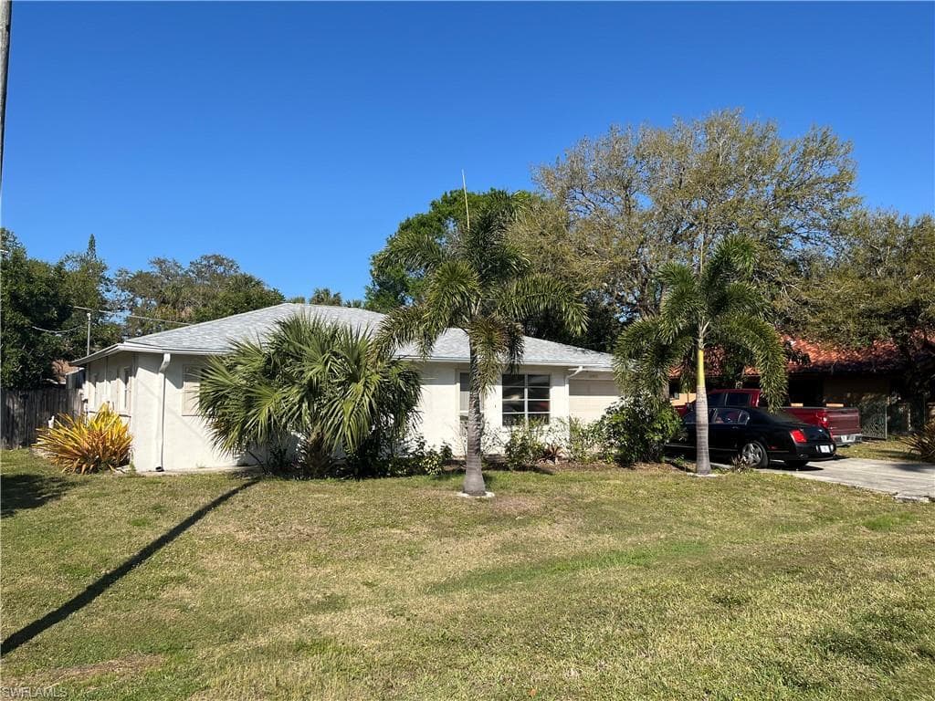 27971 Carl CIR BONITA SPRINGS, FL 34135