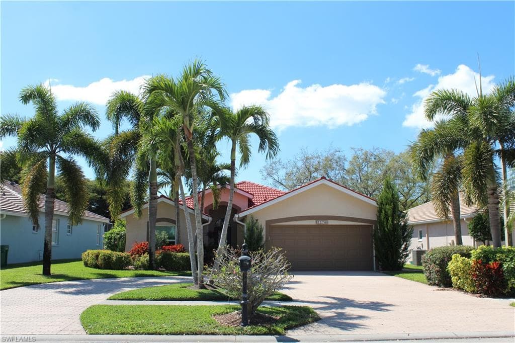 2276 Heritage Greens DR NAPLES, FL 34119