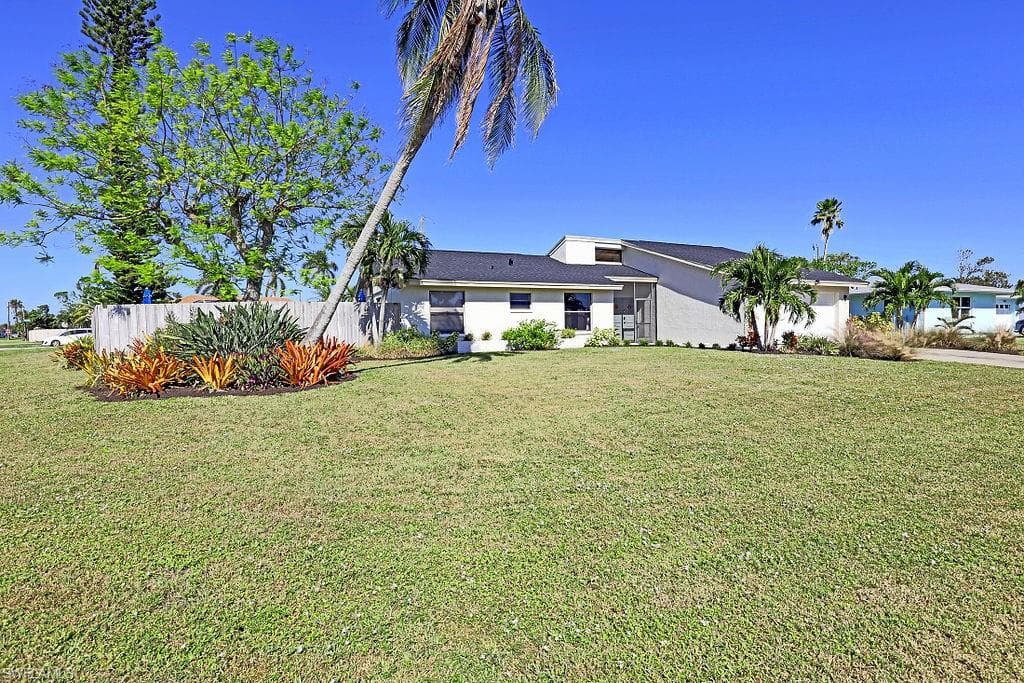 3430 SE 2nd PL CAPE CORAL, FL 33904