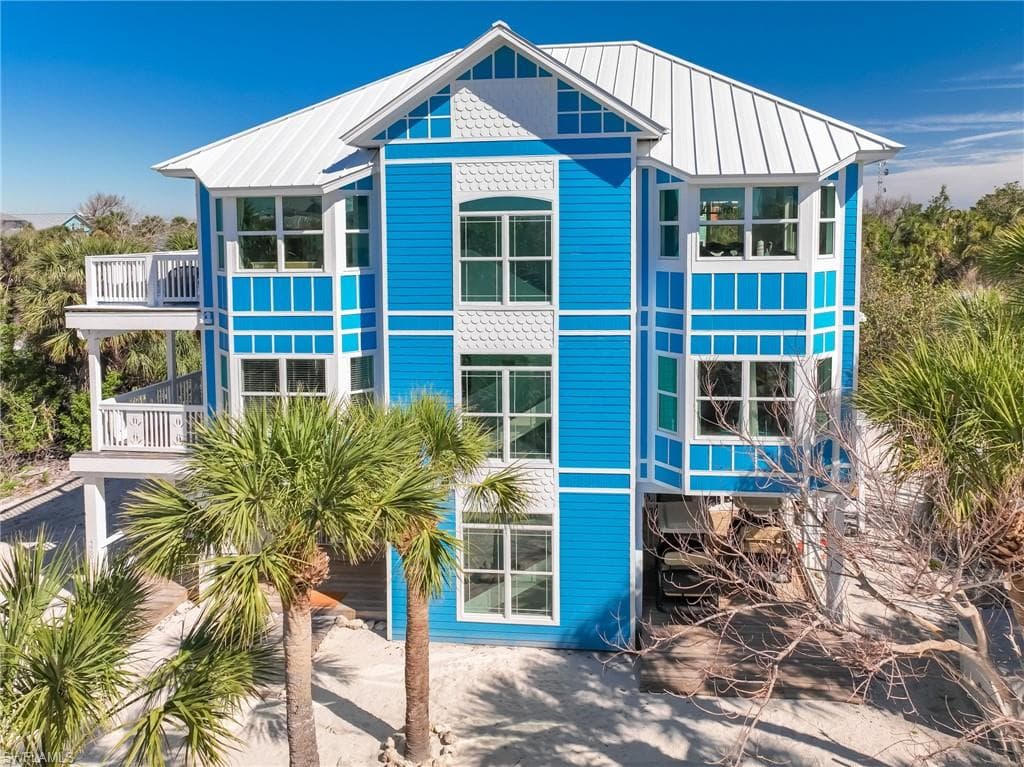 4460 Smugglers DR Upper Captiva, FL 33924