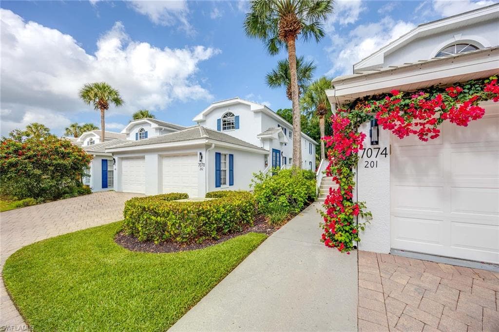 7070 Barrington CIR 202 NAPLES, FL 34108