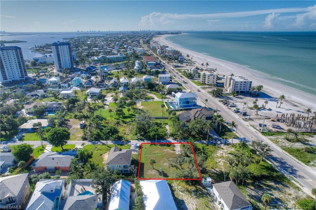 119 Sabal DR FORT MYERS BEACH, FL 33931