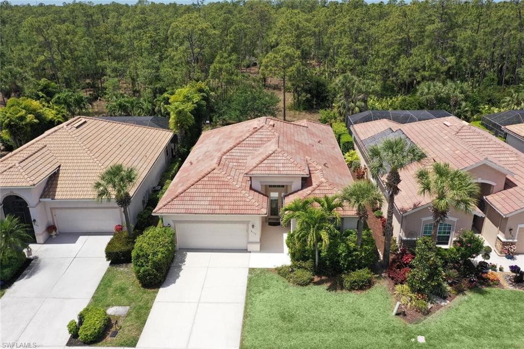 8150 Valiant DR NAPLES, FL 34104