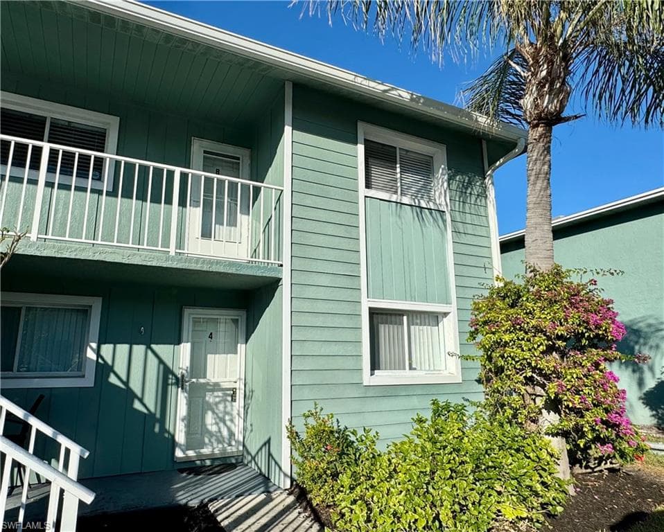 154 Cypress WAY E 4 NAPLES, FL 34110